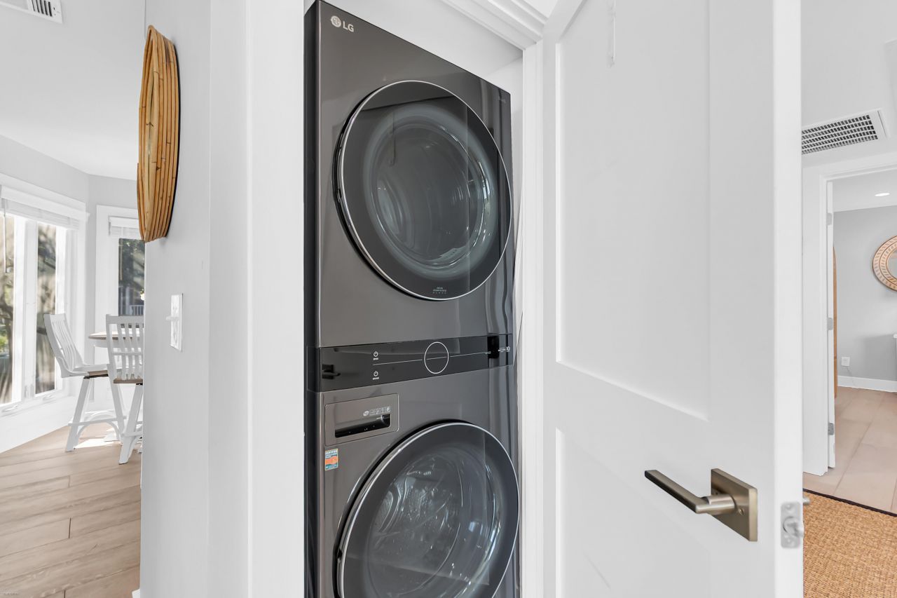 9000 Palmetto Drive Photo 23