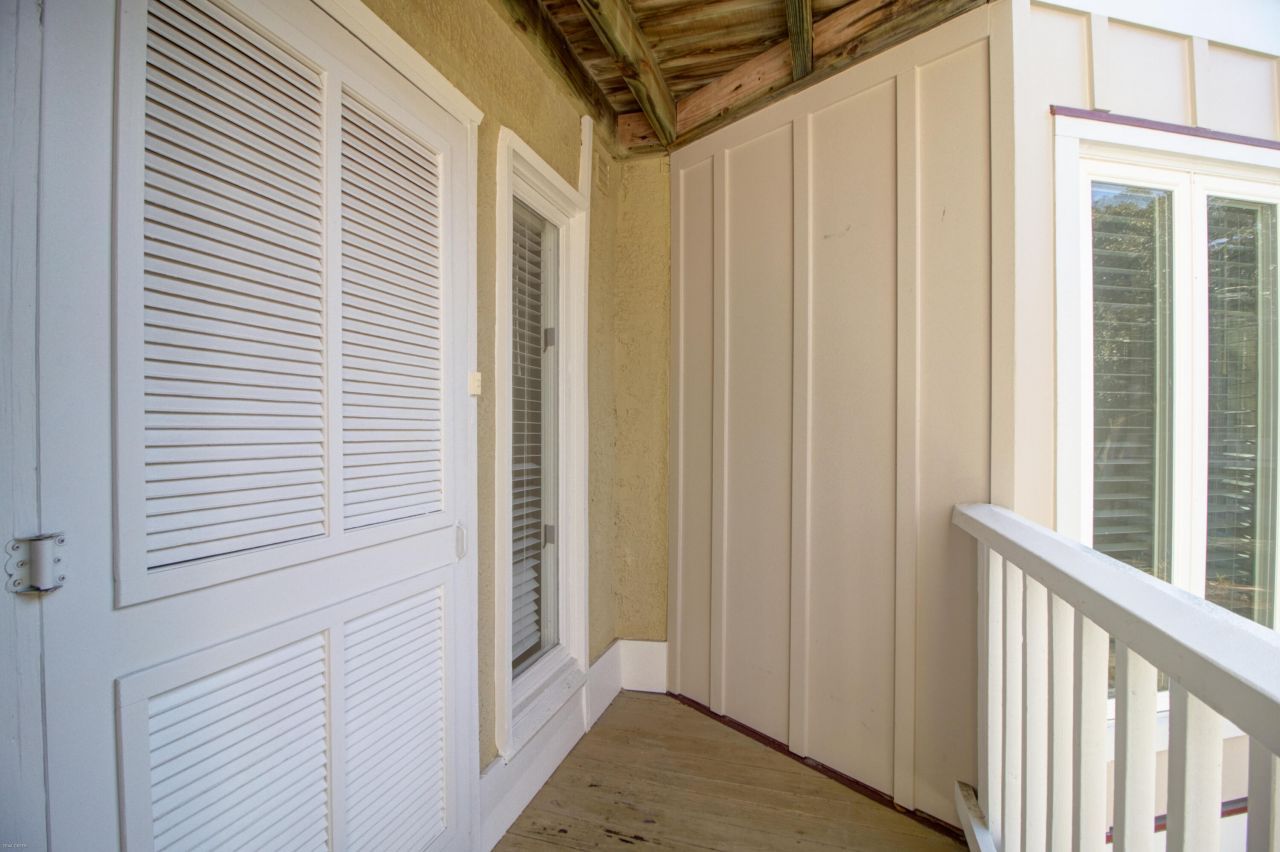 9000 Palmetto Drive Photo 3