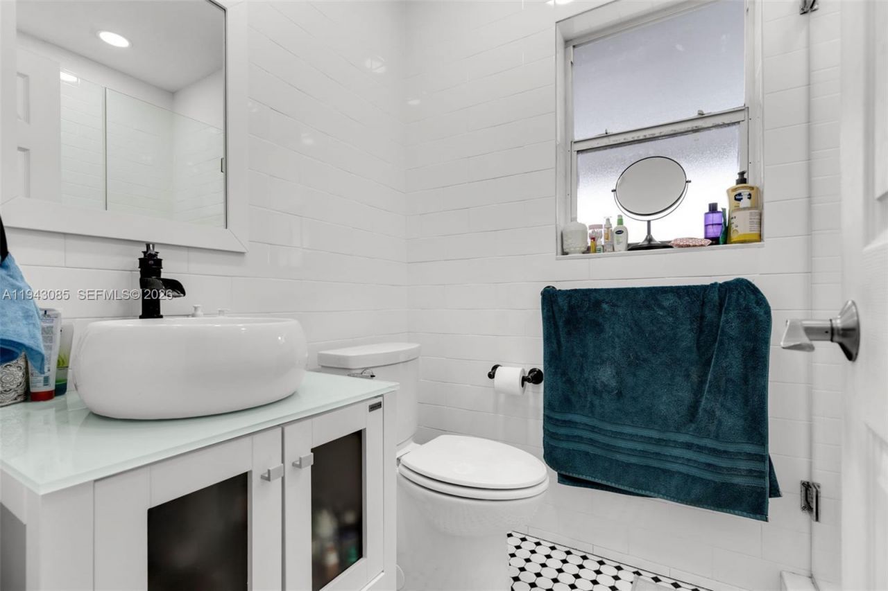 3026 SW 4th St, Miami, FL 33135 Photo