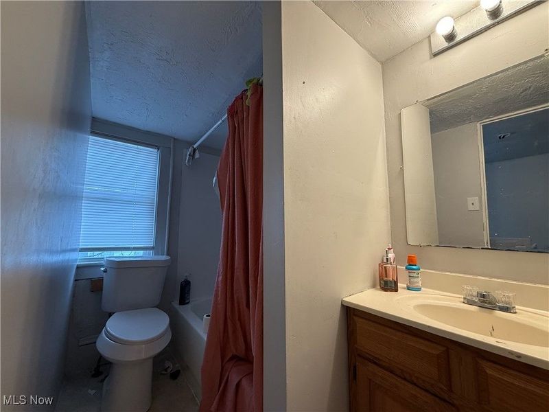 970 Mercer Avenue, Akron, OH 44320 Photo 16