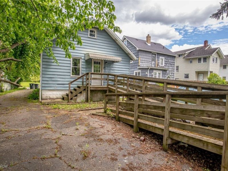 970 Mercer Avenue, Akron, OH 44320 Photo 4