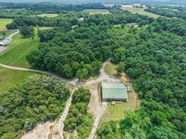 417 Haskins Chapel Rd, Lewisburg, TN 37091