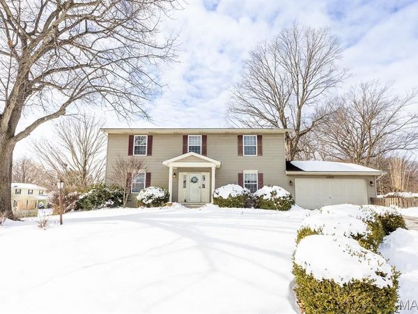 4800 Brecht Lane, Godfrey, IL 62035