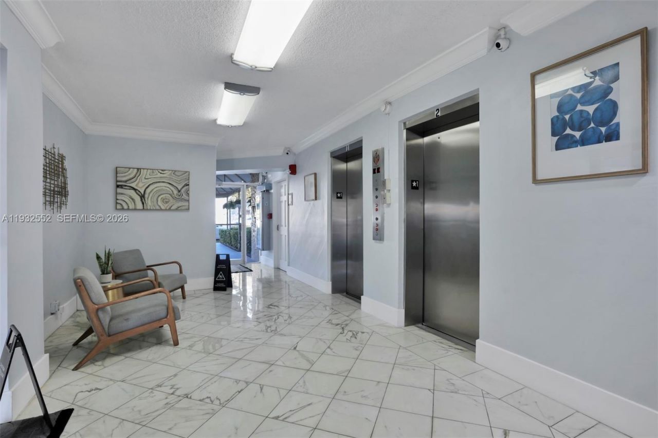 2020 NE 135th St, Unit 607, North Miami, FL 33181 Photo