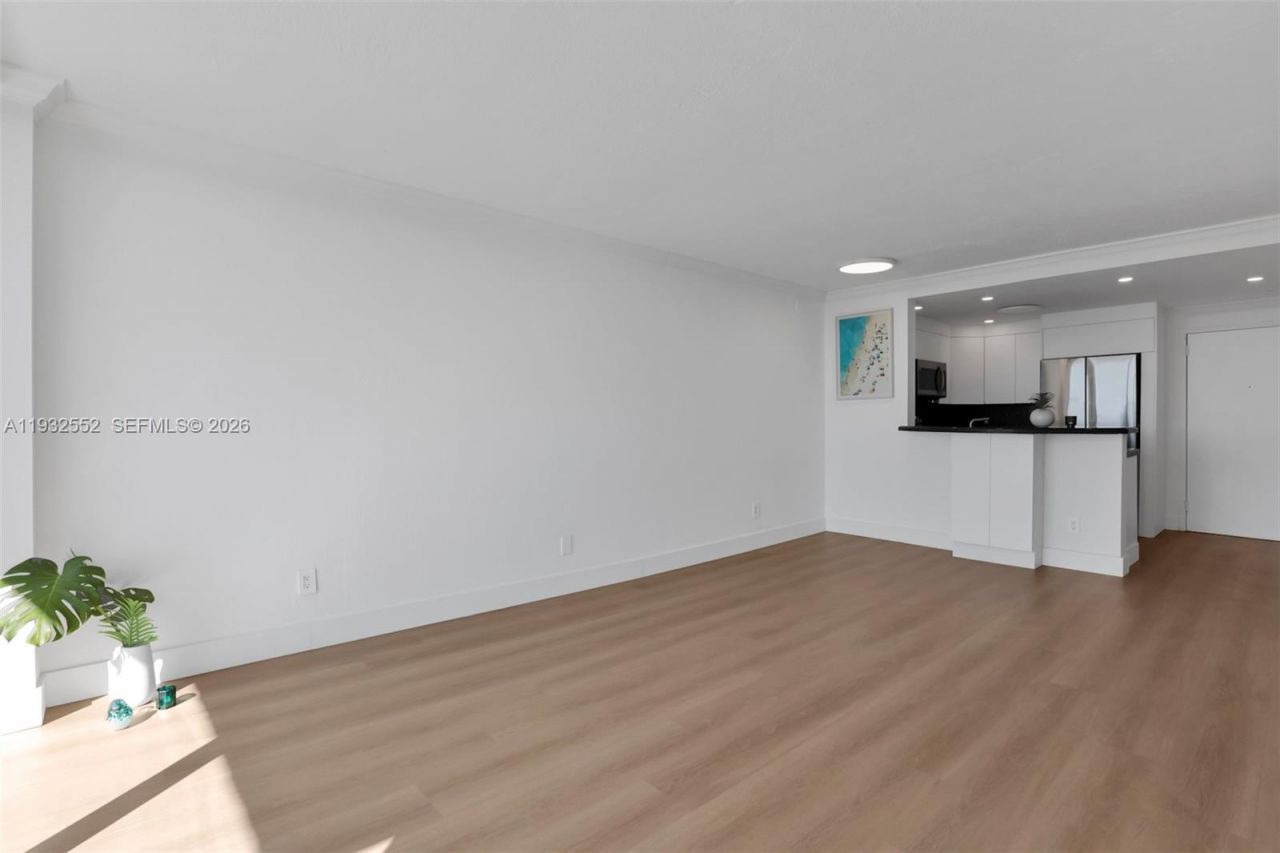 2020 NE 135th St, Unit 607, North Miami, FL 33181 Photo