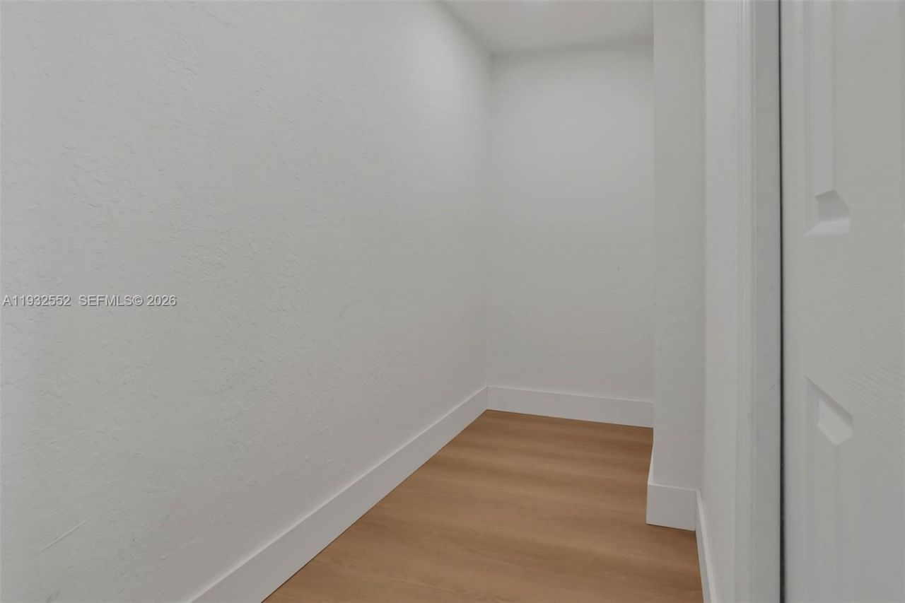 2020 NE 135th St, Unit 607, North Miami, FL 33181 Photo