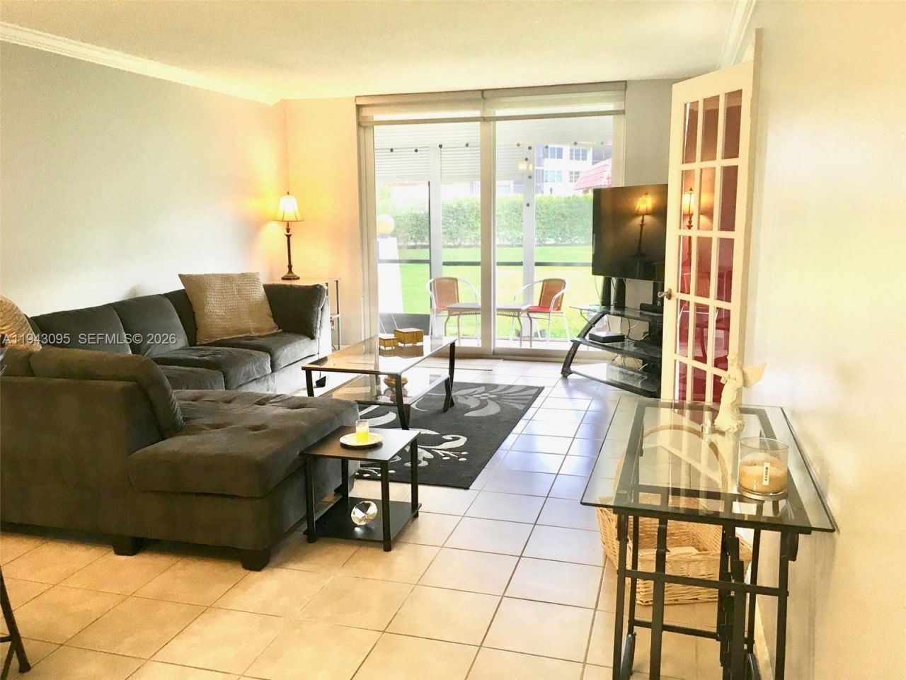 9410 N Hollybrook Lake Dr , Unit 103, Pembroke Pines, FL 33025 Photo