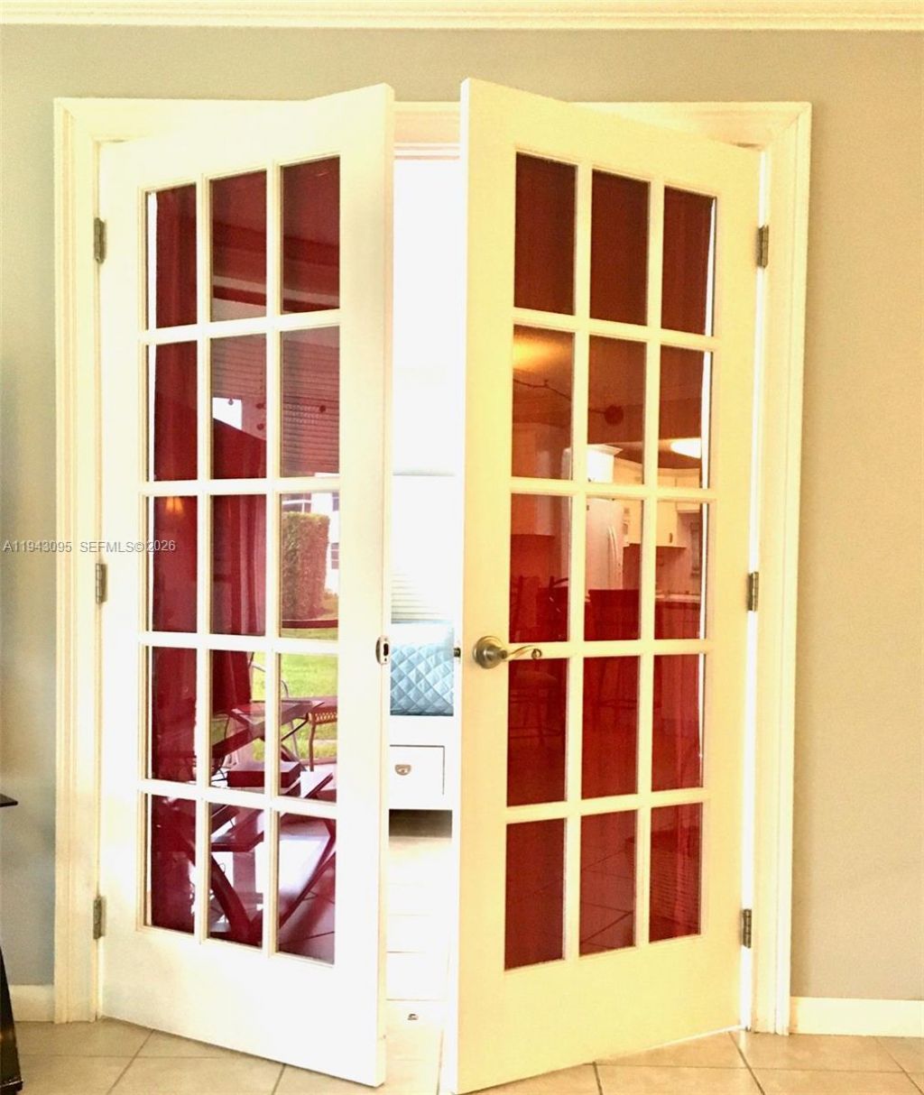 9410 N Hollybrook Lake Dr , Unit 103, Pembroke Pines, FL 33025 Photo