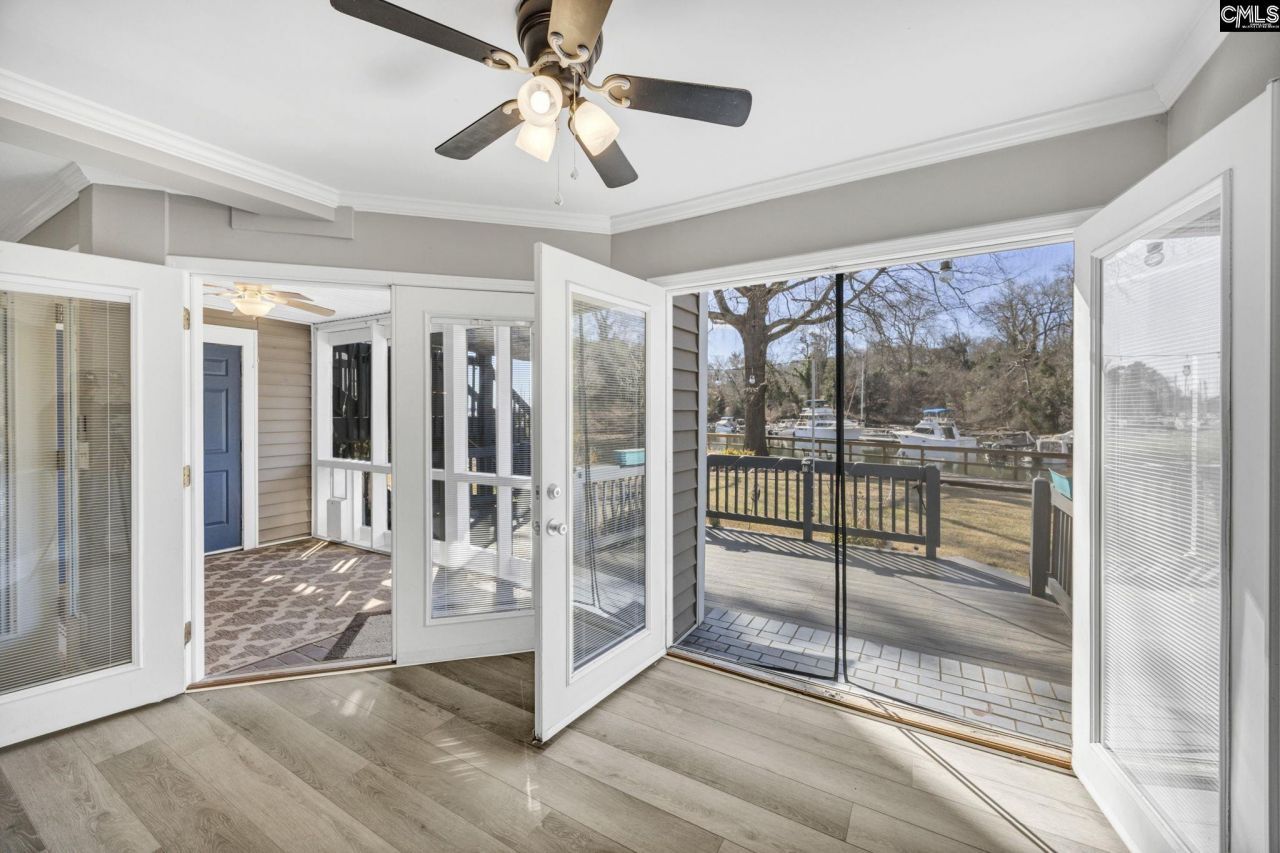 238 Shoreline Drive Photo 17