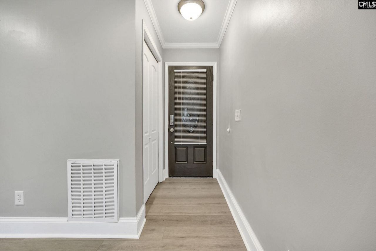 238 Shoreline Drive Photo 6