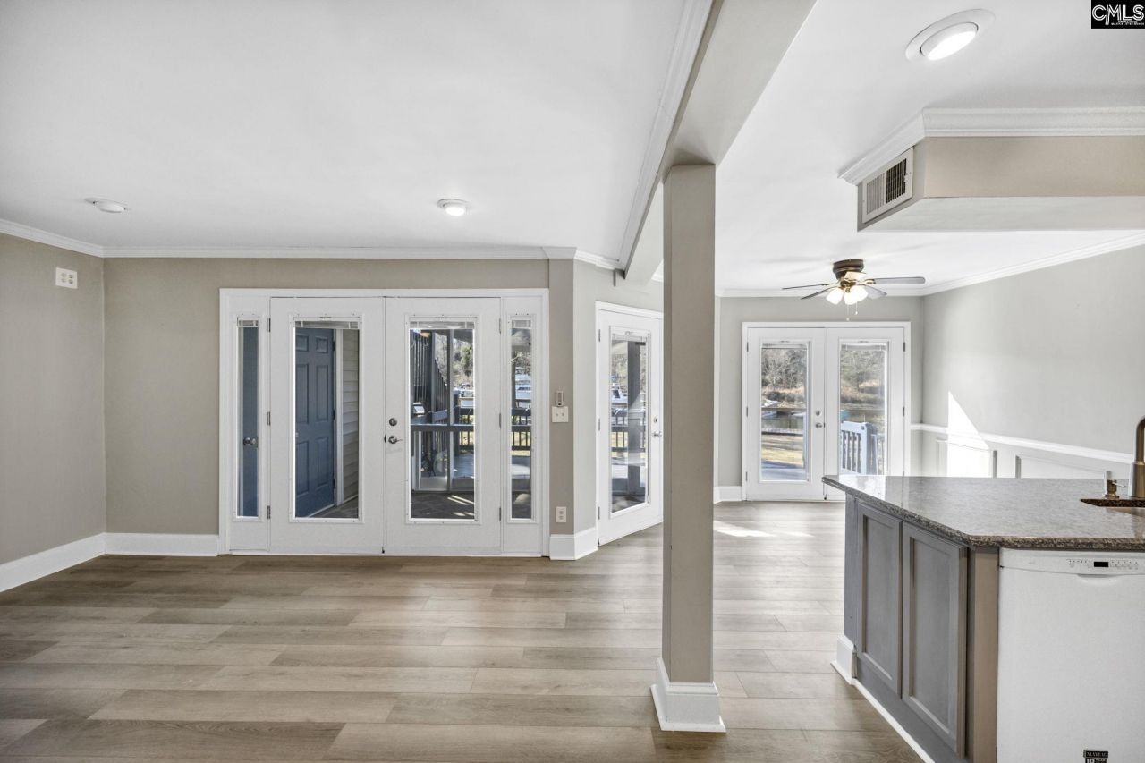 238 Shoreline Drive Photo 7