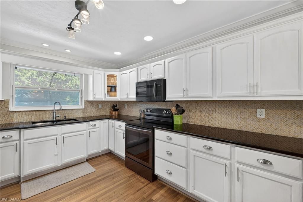 1343 Jambalana Ln, Fort Myers, FL 33901 Photo