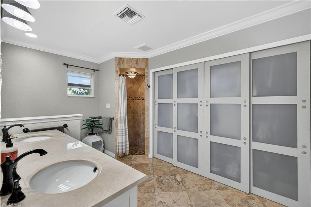 1343 Jambalana Ln, Fort Myers, FL 33901 Photo