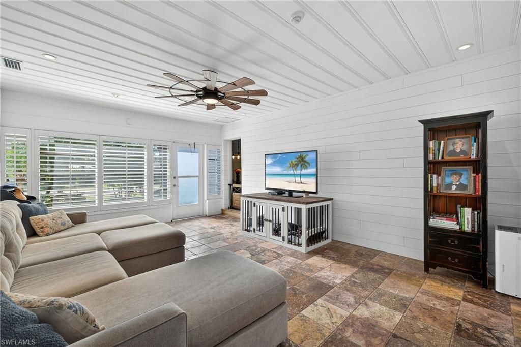 1343 Jambalana Ln, Fort Myers, FL 33901 Photo