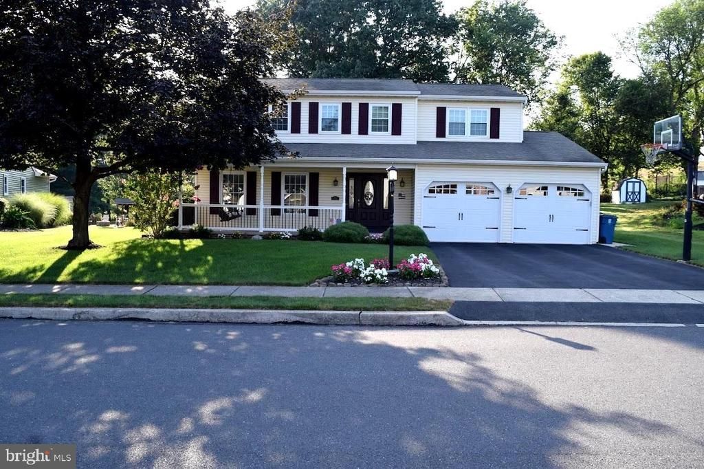 882 Hawthorn Avenue, Mechanicsburg, PA 17055 Main Photo