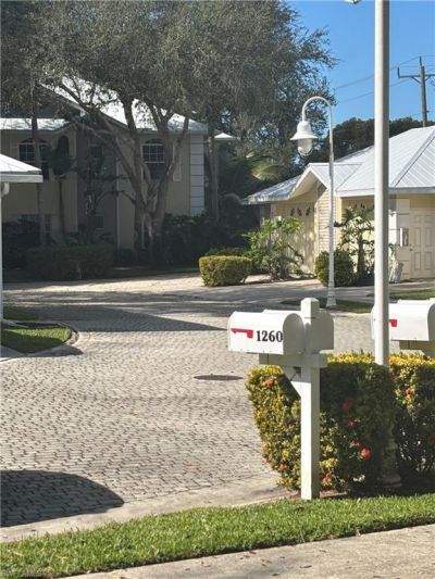 1270 Shady Rest Ln, Unit 403, Naples, FL 34103 Photo
