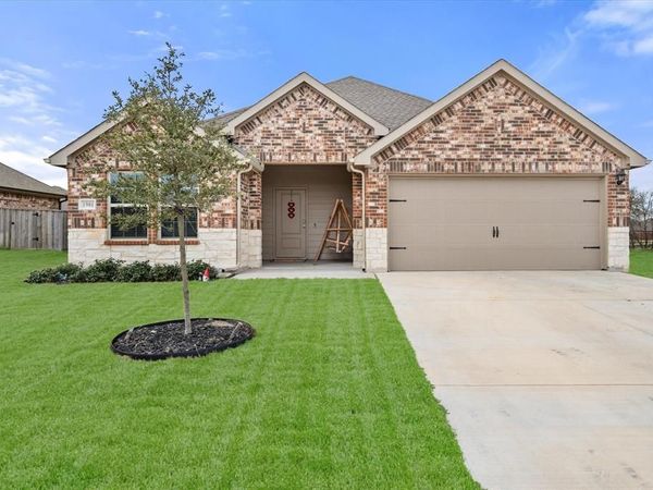 1901 Sandy Knoll Drive, Kaufman, TX 75142