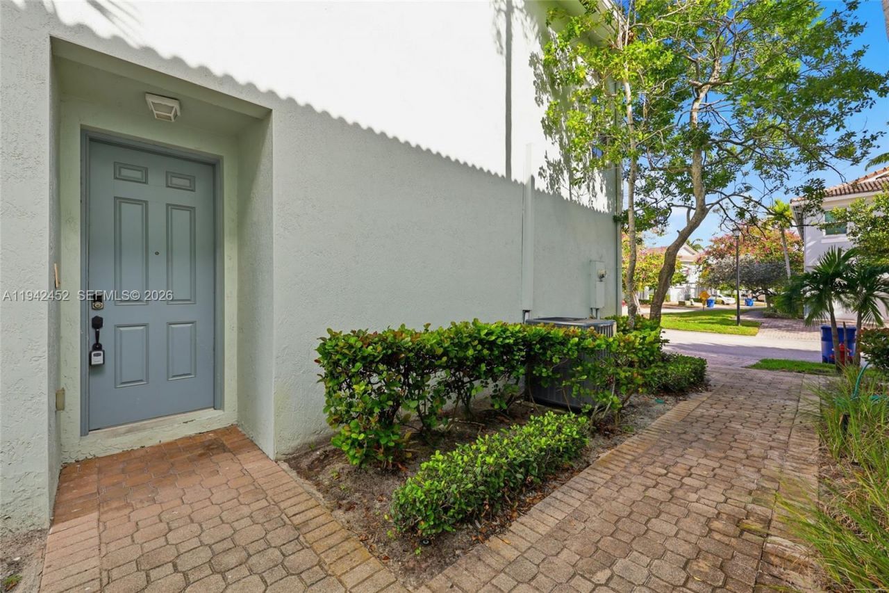 3059 Laurel Ridge Cir, Riviera Beach, FL 33404 Photo