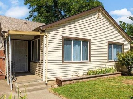 2305 Cantalier St, Sacramento, CA 95815 Photo