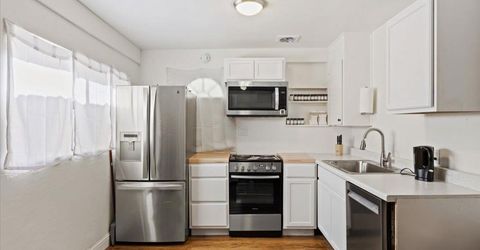 2305 Cantalier St, Sacramento, CA 95815 Photo