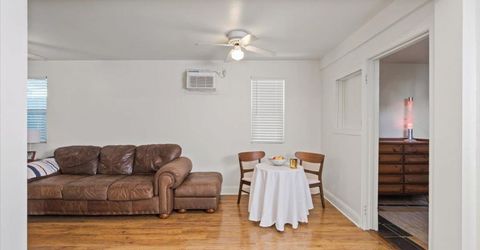 2305 Cantalier St, Sacramento, CA 95815 Photo