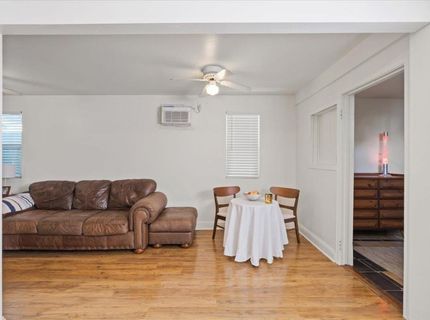 2305 Cantalier St, Sacramento, CA 95815 Photo