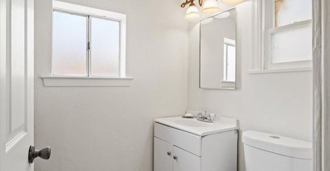 2305 Cantalier St, Sacramento, CA 95815 Photo