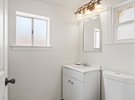 2305 Cantalier St, Sacramento, CA 95815 Photo