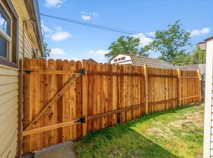 2305 Cantalier St, Sacramento, CA 95815 Photo