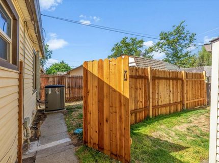 2305 Cantalier St, Sacramento, CA 95815 Photo