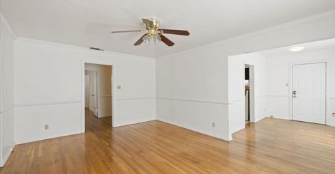 2305 Cantalier St, Sacramento, CA 95815 Photo