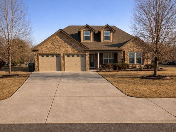 288 Honeyberry Lane, Rossville, GA 30741