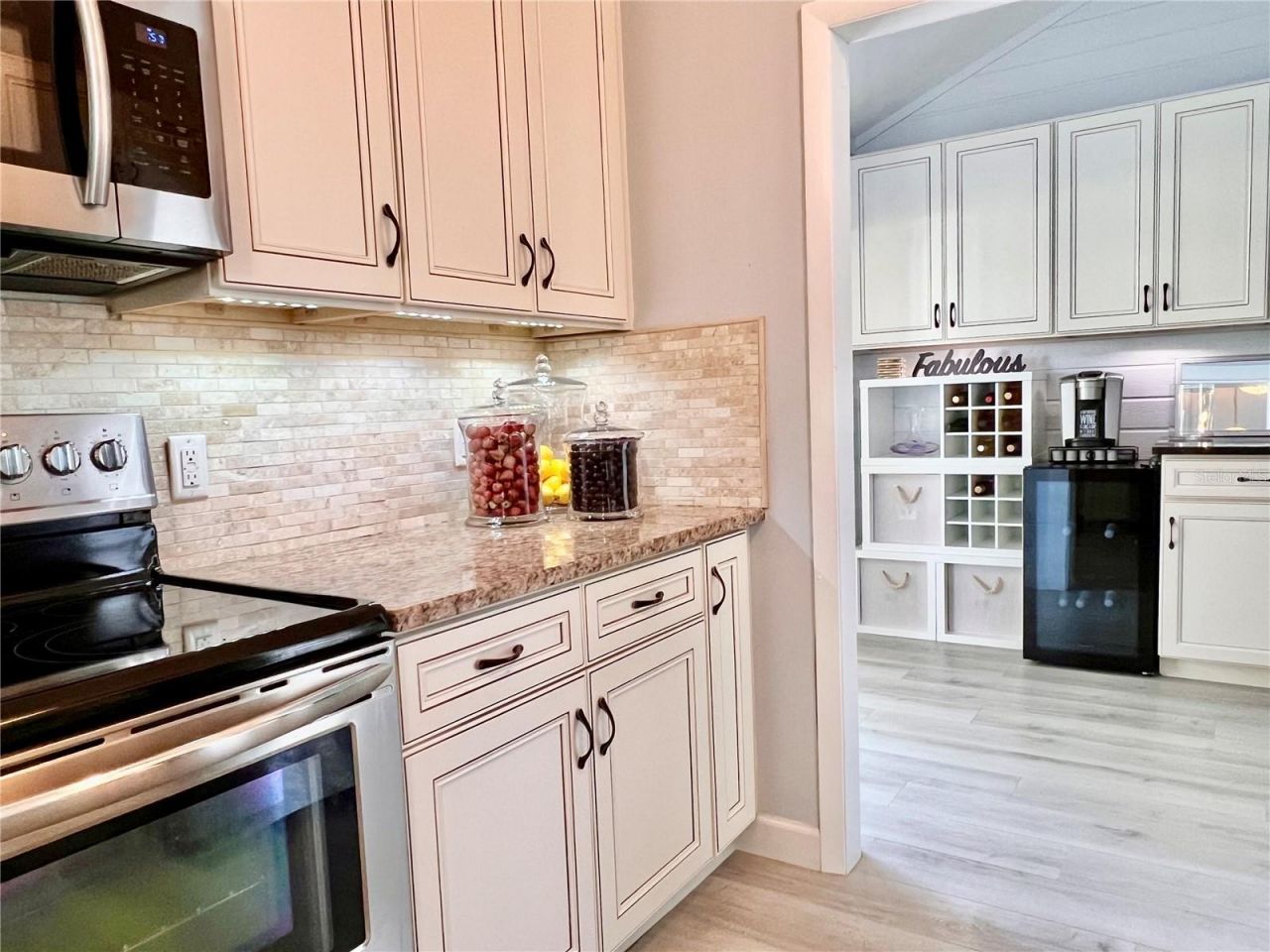 7801 Ontario Street Circle, Sarasota, FL 34243 Photo