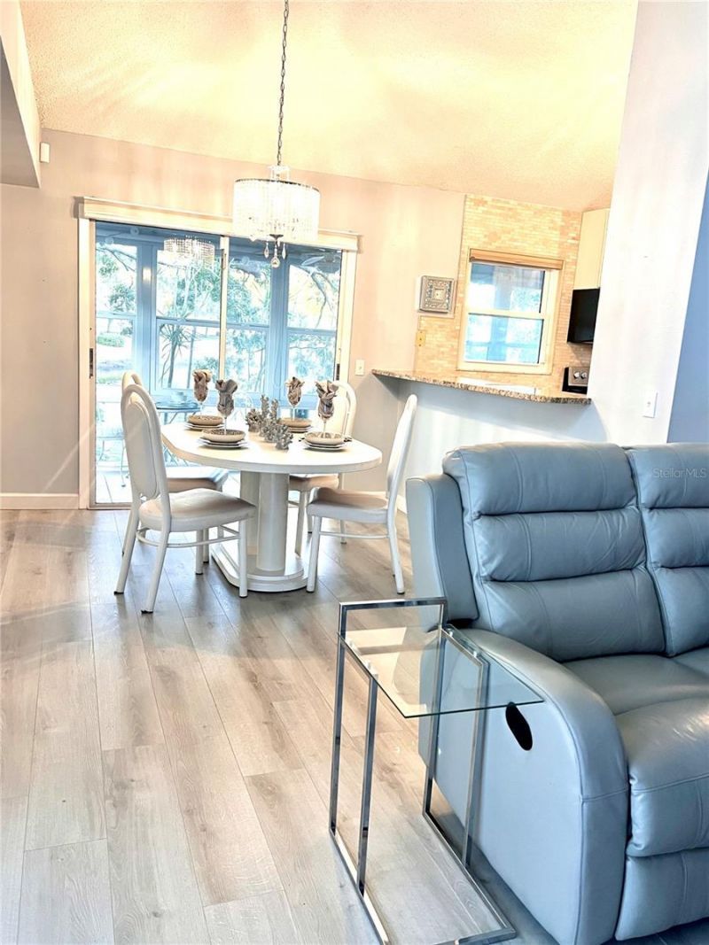 7801 Ontario Street Circle, Sarasota, FL 34243 Photo