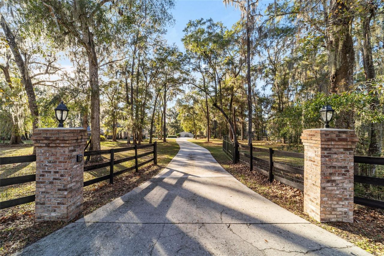9080 SW 19th Avenue Road, Ocala, FL 34476 Photo