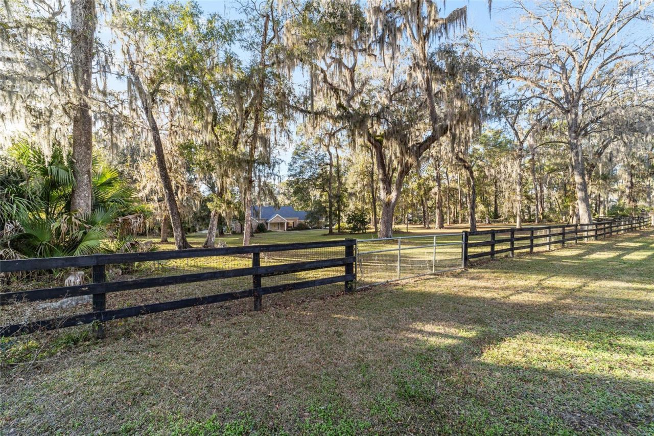 9080 SW 19th Avenue Road, Ocala, FL 34476 Photo