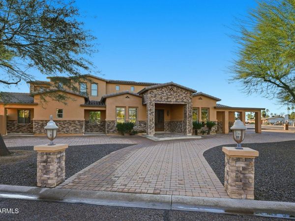 6653 E SWEETWATER Avenue, Scottsdale, AZ 85254