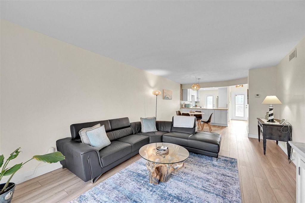 2731 NE 14th St Causeway, Unit 421, Pompano Beach, FL 33062 Photo