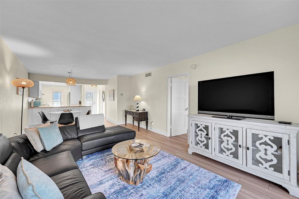 2731 NE 14th St Causeway, Unit 421, Pompano Beach, FL 33062 Photo