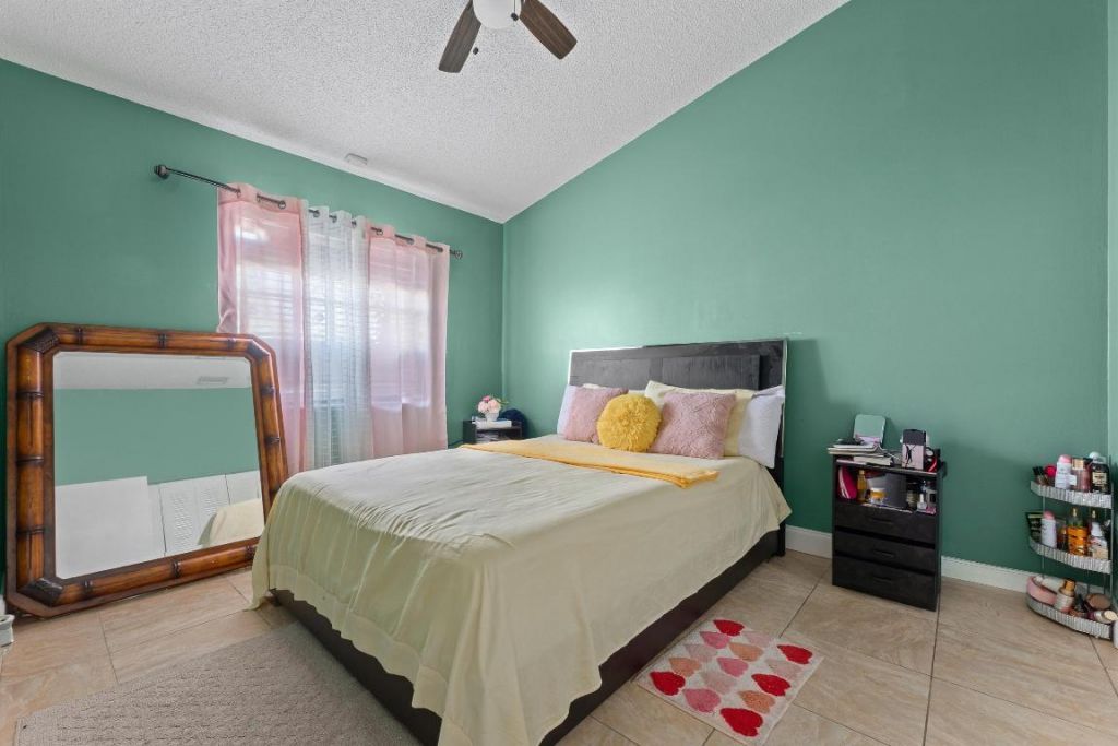 31 Peachtree Place, Boynton Beach, FL 33436 Photo