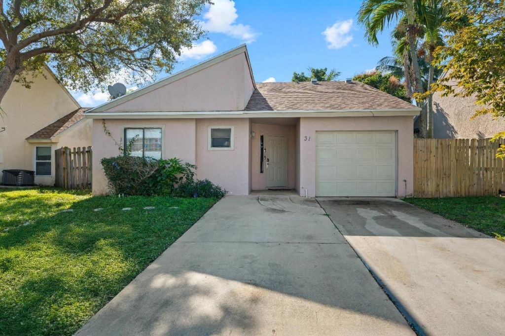 31 Peachtree Place, Boynton Beach, FL 33436 Photo