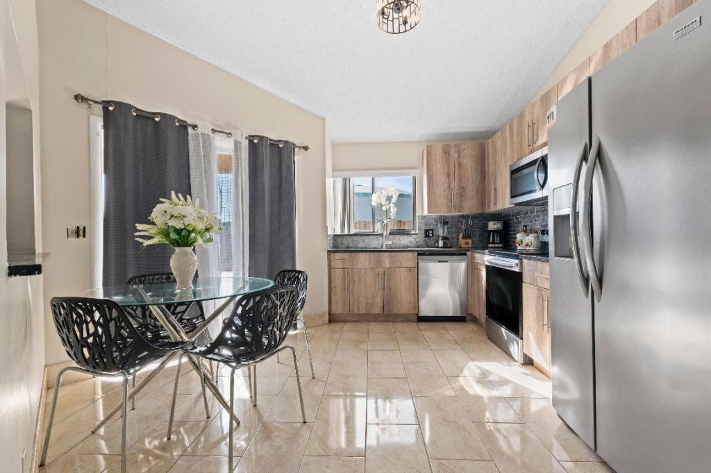 31 Peachtree Place, Boynton Beach, FL 33436 Photo