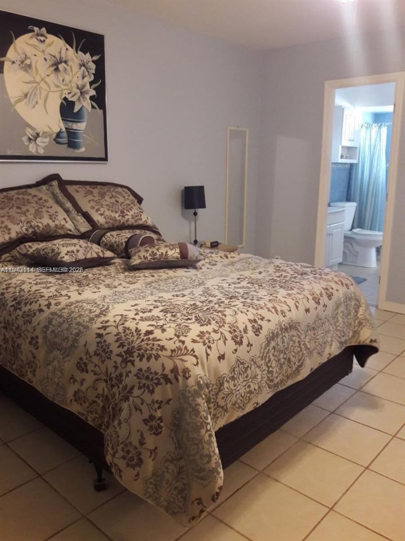 5111 W Oakland Park Blvd, Unit 305, Lauderdale Lakes, FL 33313 Photo
