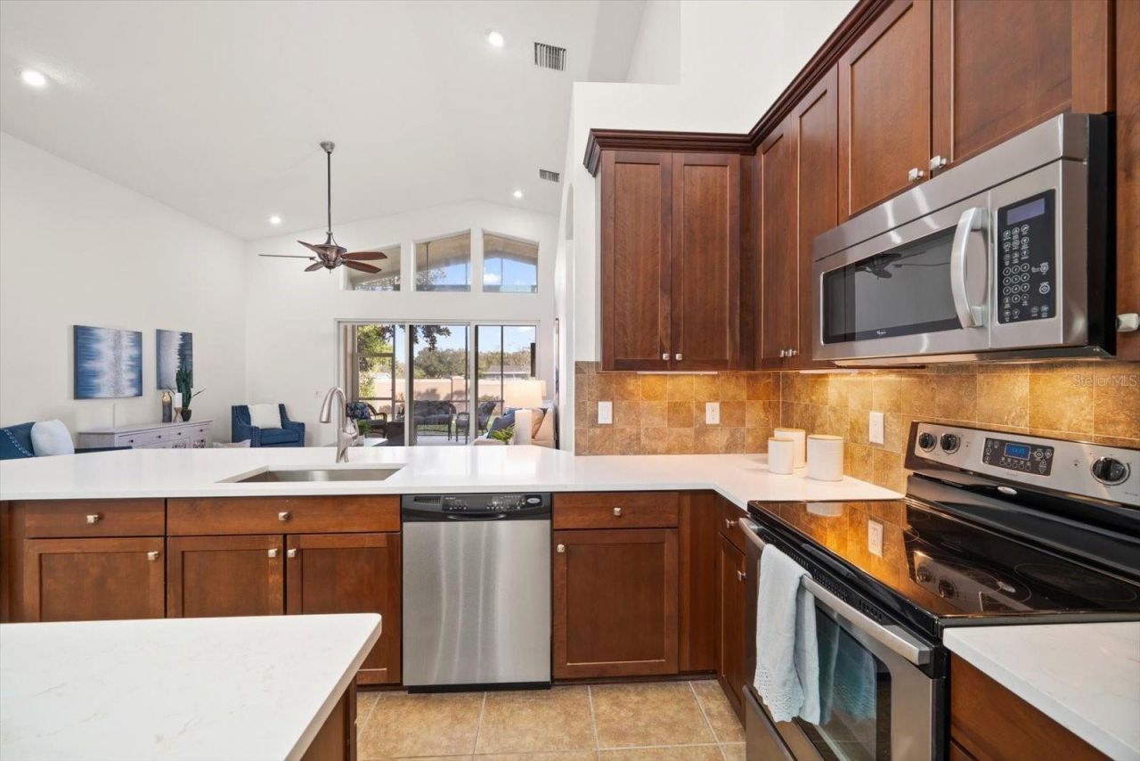 9125 Biscayne Way, Seminole, FL 33776 Photo