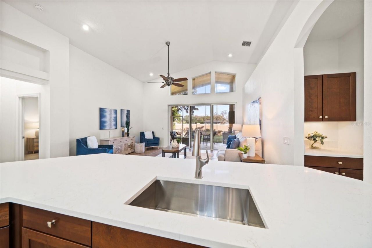 9125 Biscayne Way, Seminole, FL 33776 Photo