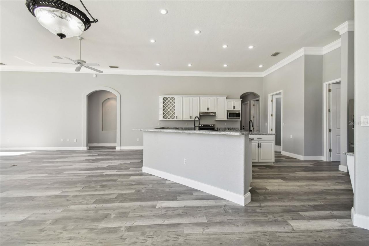 6644 Country Club Road, Wesley Chapel, FL 33544 Photo