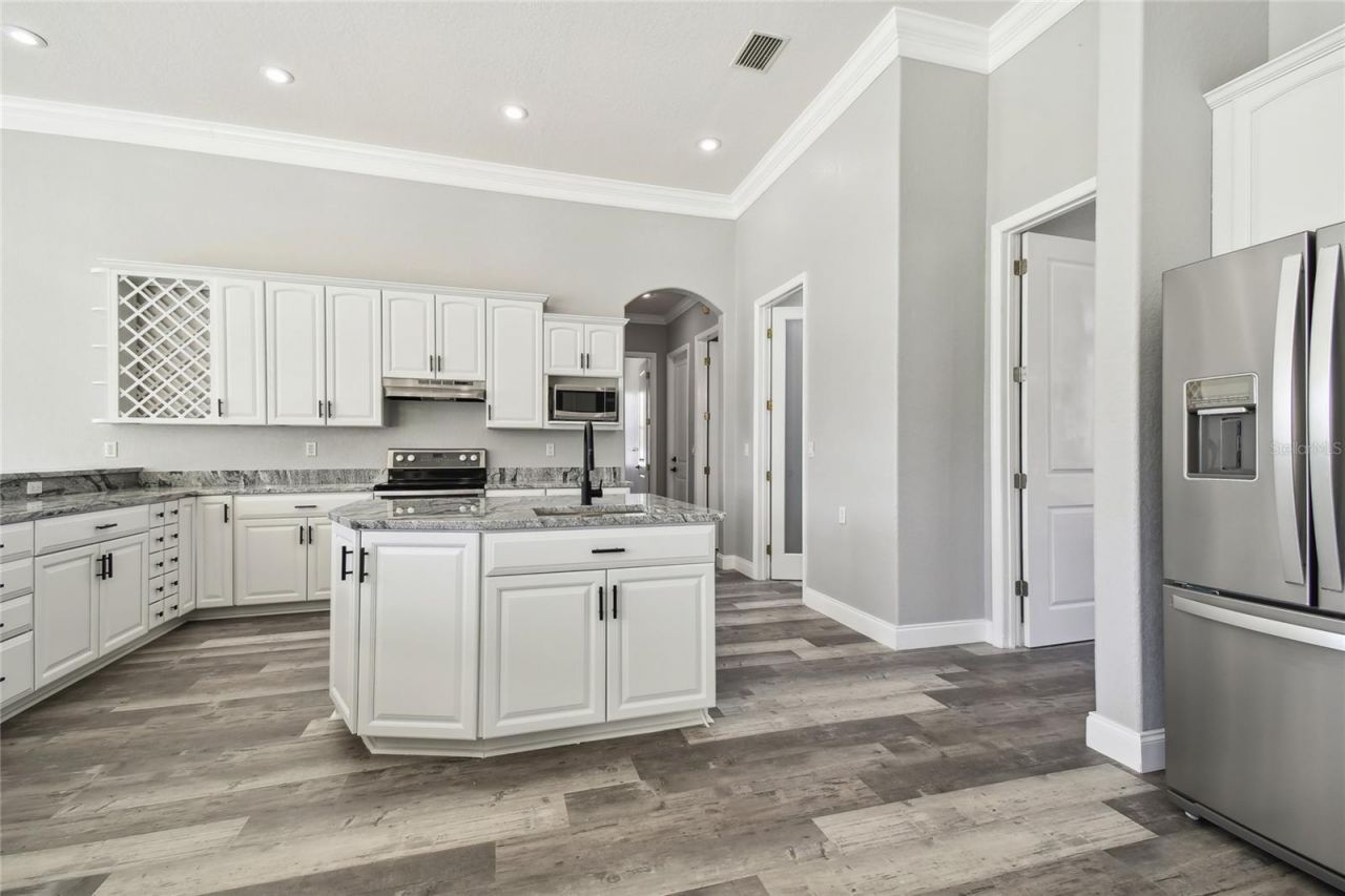 6644 Country Club Road, Wesley Chapel, FL 33544 Photo