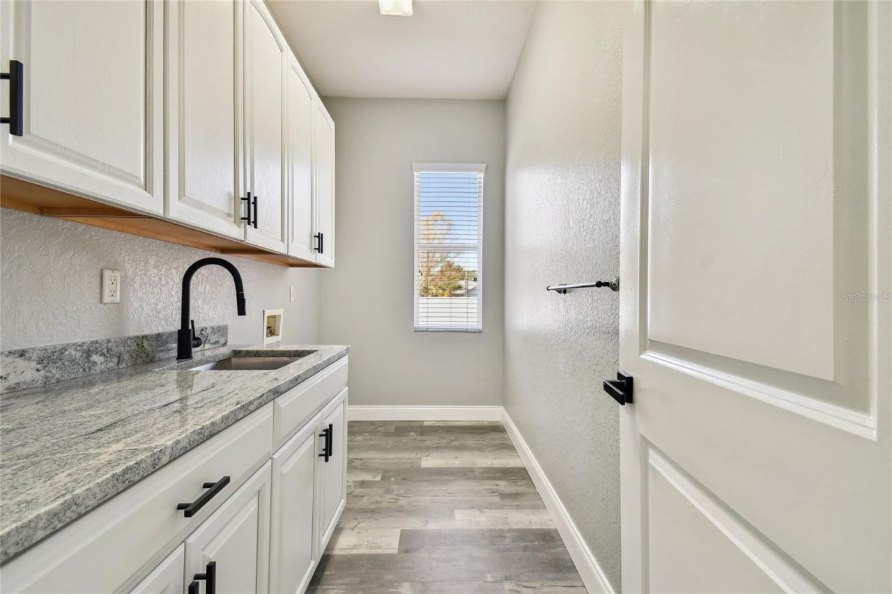 6644 Country Club Road, Wesley Chapel, FL 33544 Photo