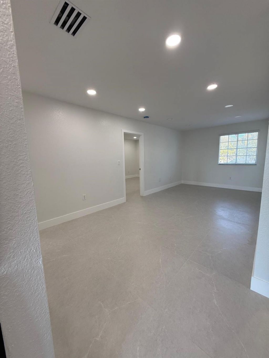 3526 W 76th Street, Unit 203, Hialeah, FL 33018 Photo