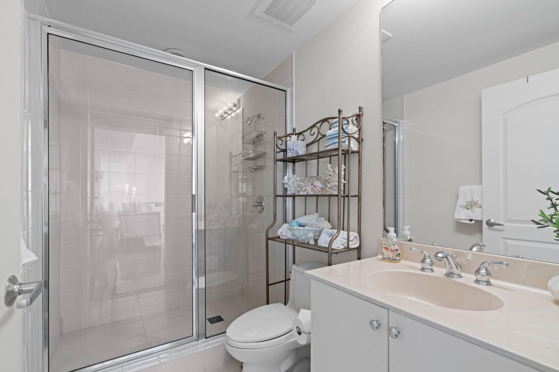 801 S Olive Avenue, Unit 1402, West Palm Beach, FL 33401 Photo